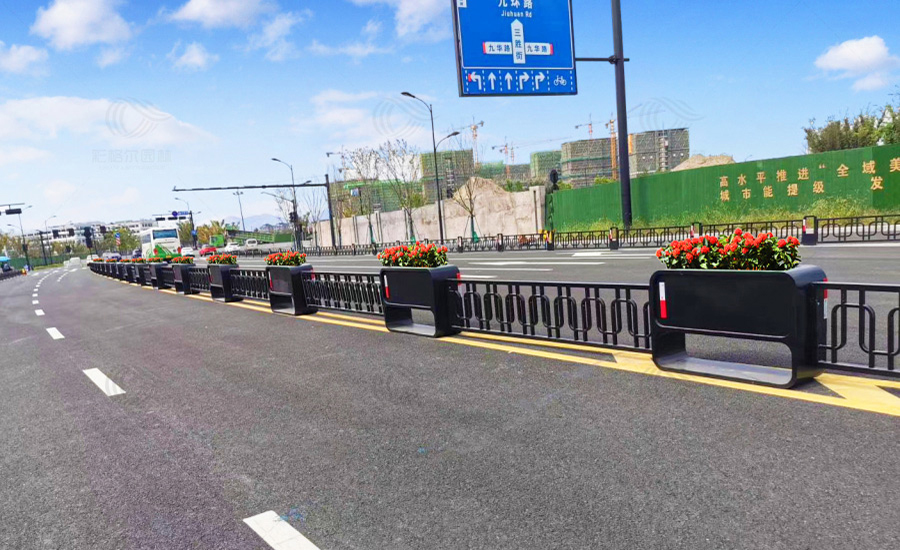 戶外道路花箱護欄用什么材質好？